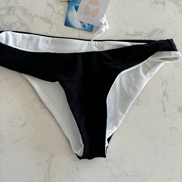 Rip Curl Hipster Cheeky Cut - Size XS - NWT - Picture 5 of 5